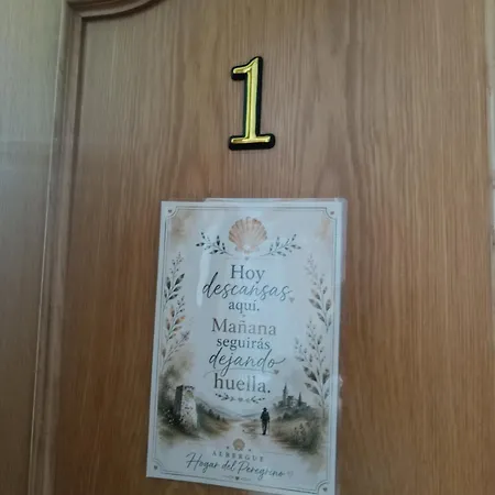 Hogar Del Peregrino Hostel *